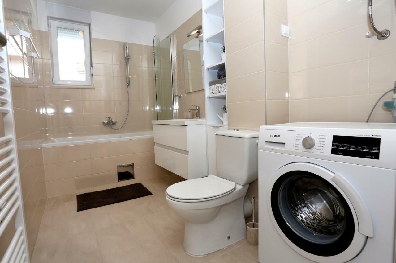 As'S Apartment สปลิท ภายนอก รูปภาพ