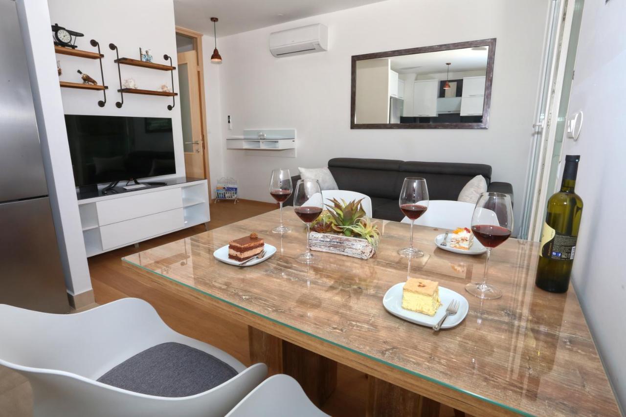 As'S Apartment สปลิท ภายนอก รูปภาพ